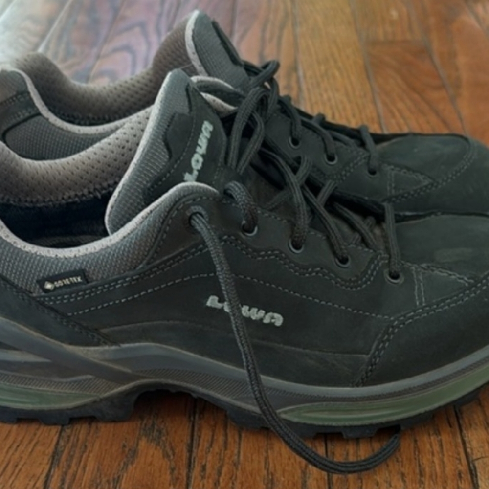 Lowa Renegade GTX Lo Hiking Shoes - Women's, Color: Graphite/Jade', Womens Size